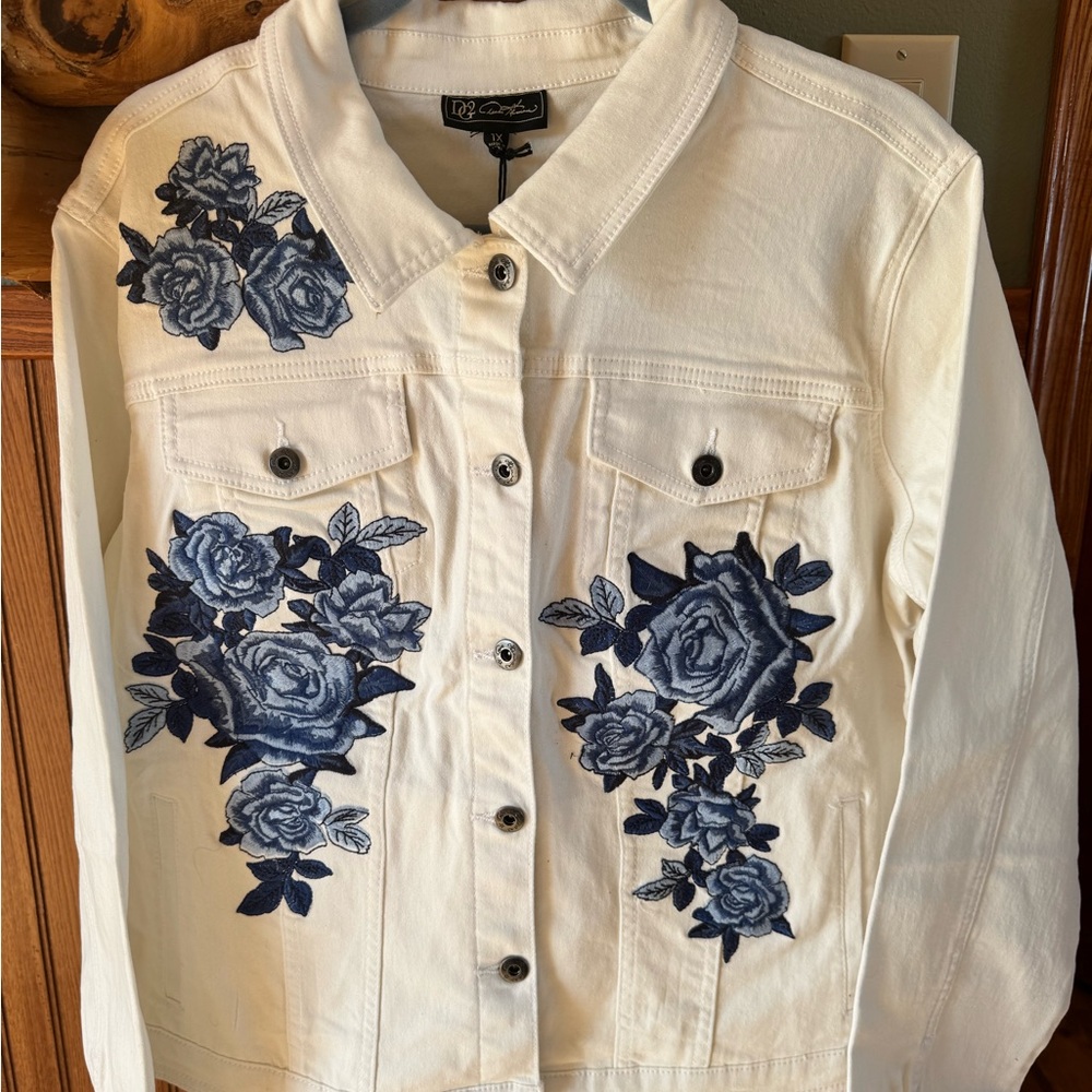 Floral Embroidered Denim Jacket
